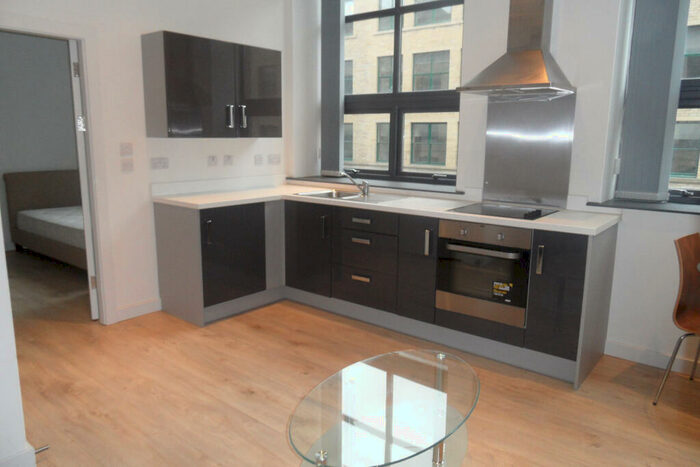1 Bedroom Apartment To Rent In Mill Street, City Centre, Bradford, BD1