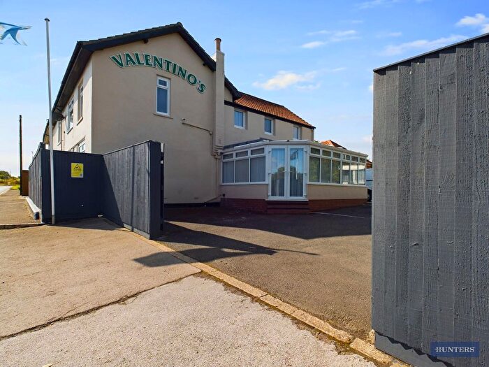 5 Bedroom Semi-Detached House For Sale In Moor Road, Hunmanby Gap, Filey, YO14