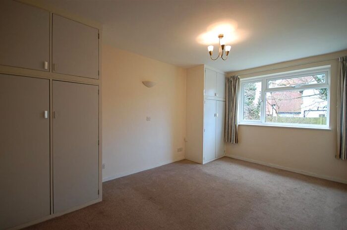 1 Bedroom Property To Rent In Crown Apartments, Ruislip, HA4