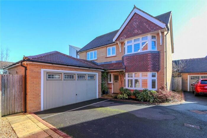 4 Bedroom Detached House For Sale In Great Clover Leaze, Bristol, BS16
