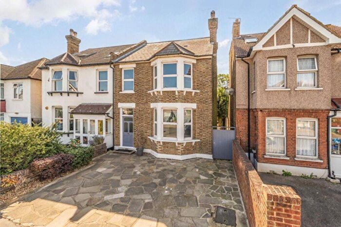 5 Bedroom Semi-Detached House For Sale In Warwick Road, Thornton Heath, CR7