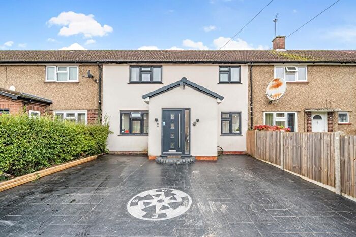 4 Bedroom Terraced House To Rent In Slough, Berkshire, SL2