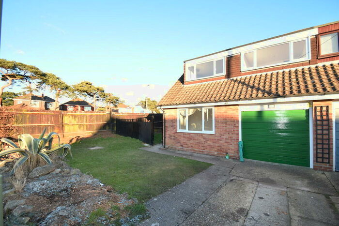 4 Bedroom Semi-Detached House To Rent In Portchester, Fareham, PO16