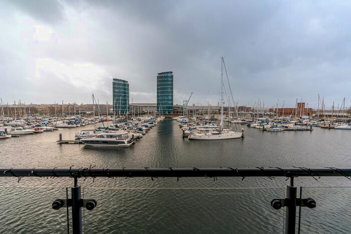 1 Bedroom Flat To Rent In Ripplewaters, St. Marys Island, Chatham, Kent, ME4