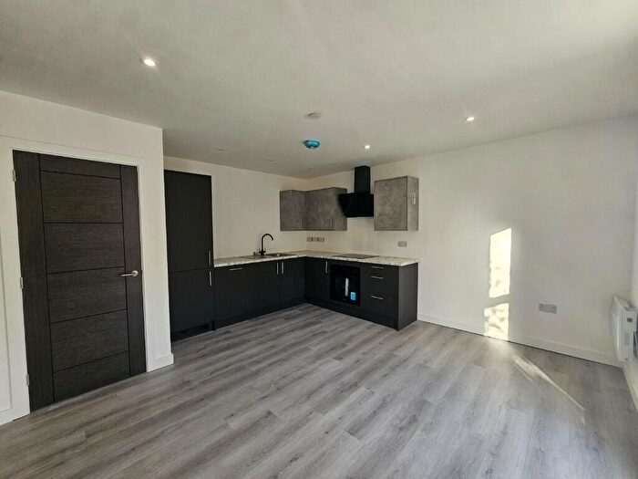 1 Bedroom Apartment To Rent In George Street, Hull, East Riding Of Yorkshire, HU1