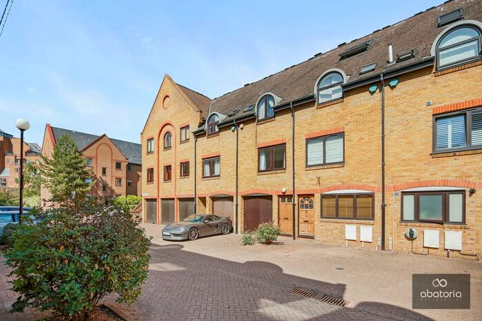 3 Bedroom Terraced House To Rent In Welland Mews, Wapping, London, E1W