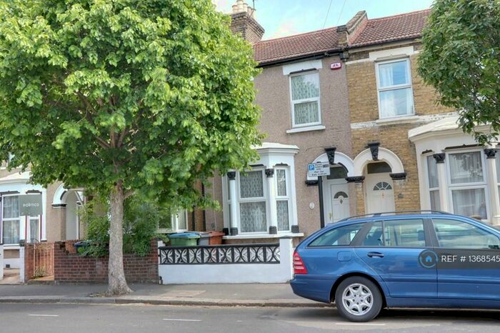 3 Bedroom Terraced House To Rent In Chichester Road, London, E11