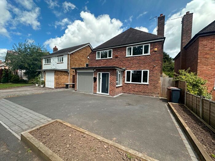 4 Bedroom Detached House To Rent In Stratford Road, Hockley Heath, Solihull, West Midlands, B94