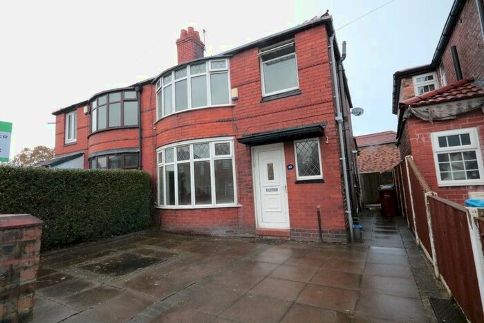 4 Bedroom Semi-Detached House To Rent In Stephens Road, Withington, M20