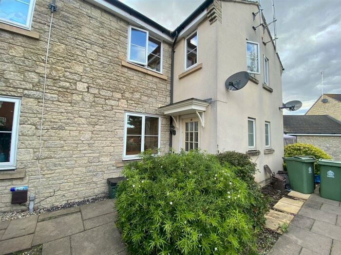 2 Bedroom Terraced House To Rent In Cardinal Drive, Tuffley, Gloucester, GL4