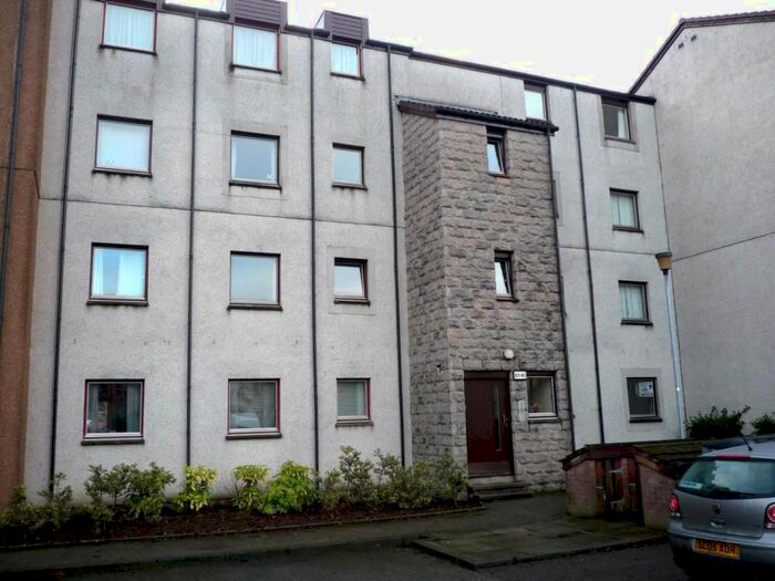 2 Bedroom Flat To Rent In Headland Court, Aberdeen, AB10
