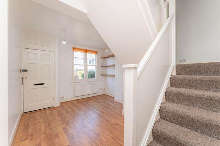 2 Bedroom Terraced House To Rent In Spigurnell Road, Tottenham, N17