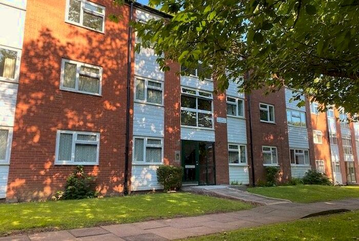 3 Bedroom Flat To Rent In Egerton Court, Wheeleys Road, Edgbaston, Birmingham, B15