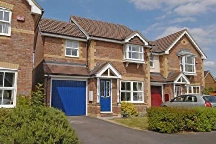3 Bedroom Semi Detached House For Sale In Heather Drive, Thatcham, RG18