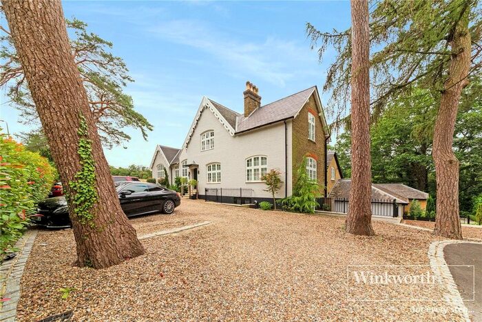 2 Bedroom Flat To Rent In Heathfield Road, Keston BR2