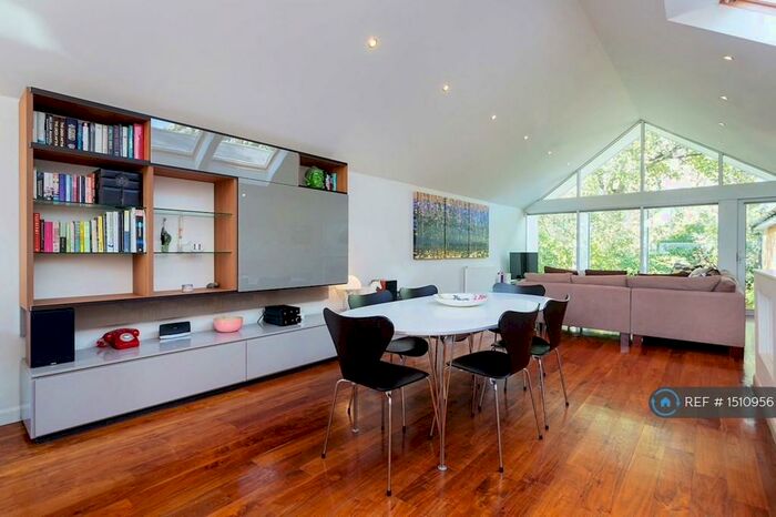 3 Bedroom Semi-Detached House To Rent In Ramsden Gate, London, SW12