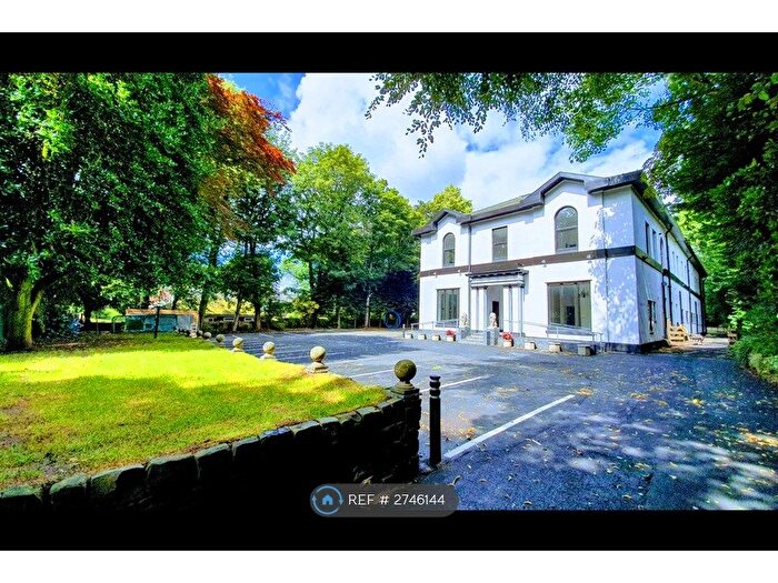 3 Bedroom Flat To Rent In Vine Street, Salford, M7