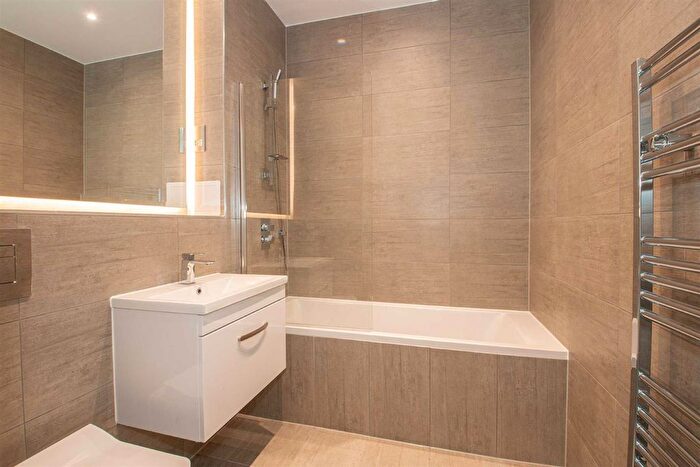 1 Bedroom Flat To Rent In Foxhunter Drive, Linford Wood, MK14