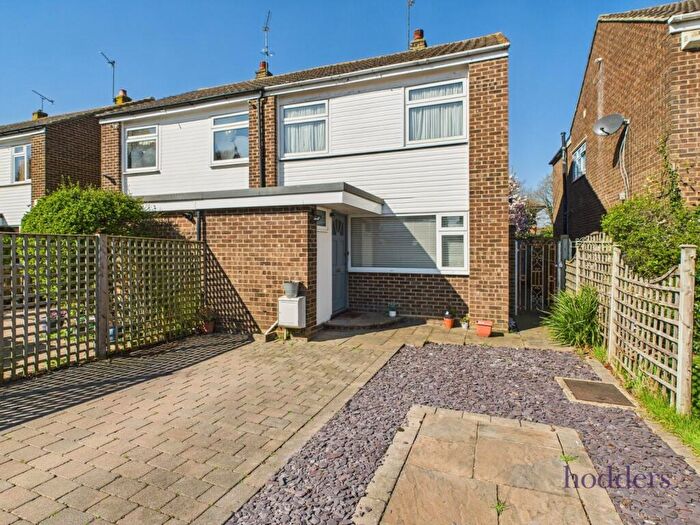 3 Bedroom Semi Detached House For Sale In Addlestone, Surrey, KT15