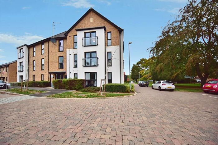 2 Bedroom Flat For Sale In Hilder Street, Leybourne, West Malling, ME19