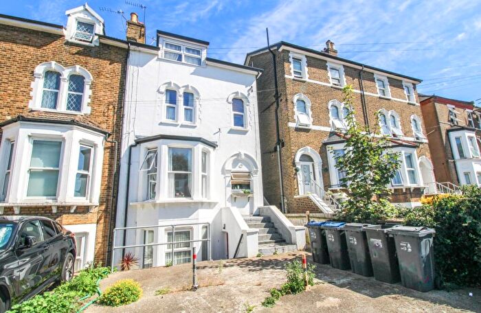 1 Bedroom Apartment For Sale In Elgin Road, Addiscombe, CR0