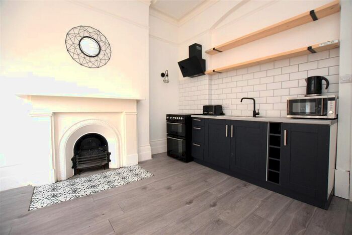 1 Bedroom Flat To Rent In Cambridge Road, Hastings, TN34