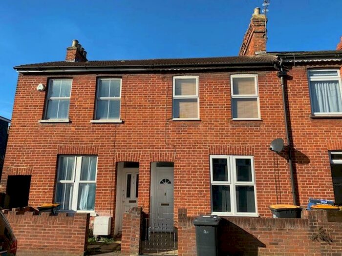 2 Bedroom End Of Terrace House To Rent In Palmerston Street, Bedford, MK41