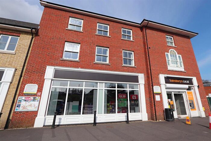 2 Bedroom Flat To Rent In West Street, Rochford, SS4