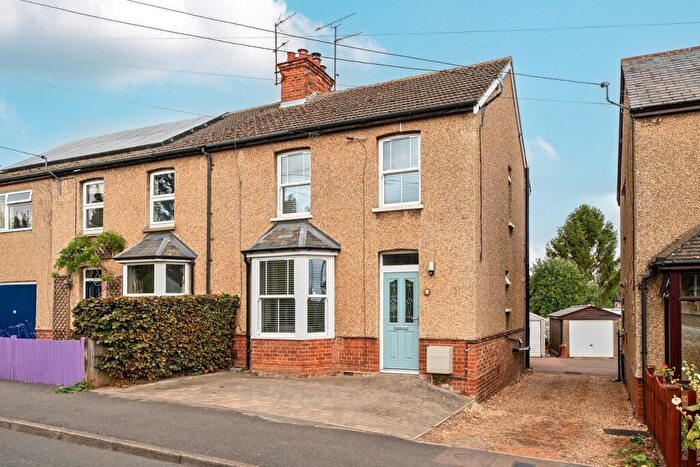 2 Bedroom Semi-Detached House For Sale In Windmill Road, Flitwick, MK45