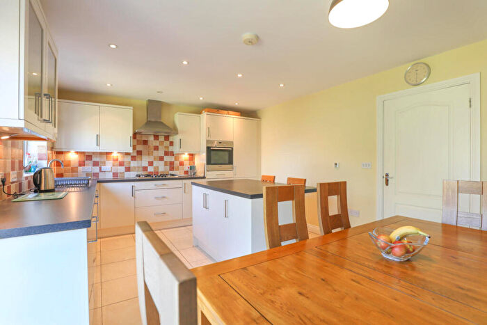 3 Bedroom Link Detached House For Sale In Sycamore Gardens, Burton Latimer, Kettering, NN15