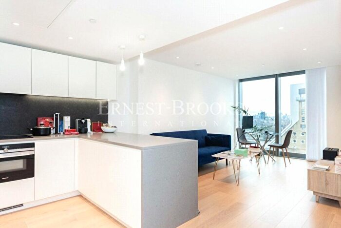 1 Bedroom Apartment To Rent In Landmark Pinnacle, Marsh Wall, Canary Wharf, E14