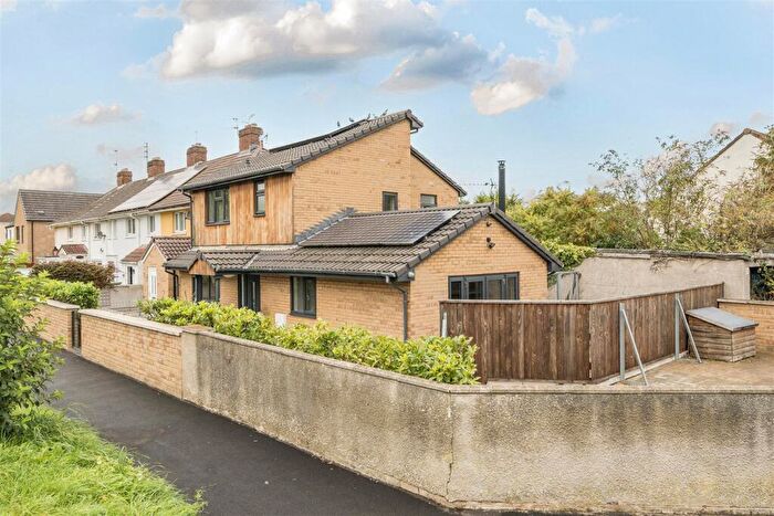 2 Bedroom Detached House For Sale In Charlton Road, Keynsham, Bristol, BS31