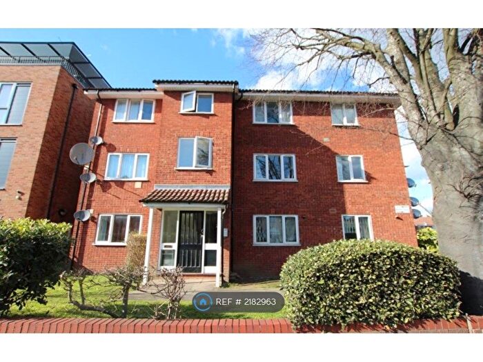 1 Bedroom Flat To Rent In Belvoir Court, Harrow, HA3