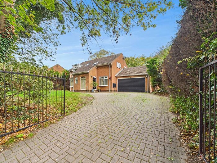 4 Bedroom Detached House For Sale In Melton Road, North Ferriby, HU14