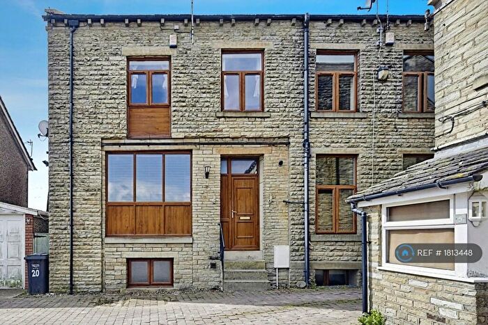 2 Bedroom End Of Terrace House To Rent In West Street, Shelf, Halifax, HX3