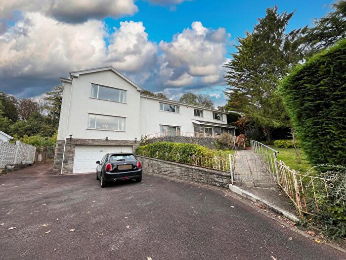 5 Bedroom Detached House For Sale In St. Fagans Drive, Cardiff, CF5