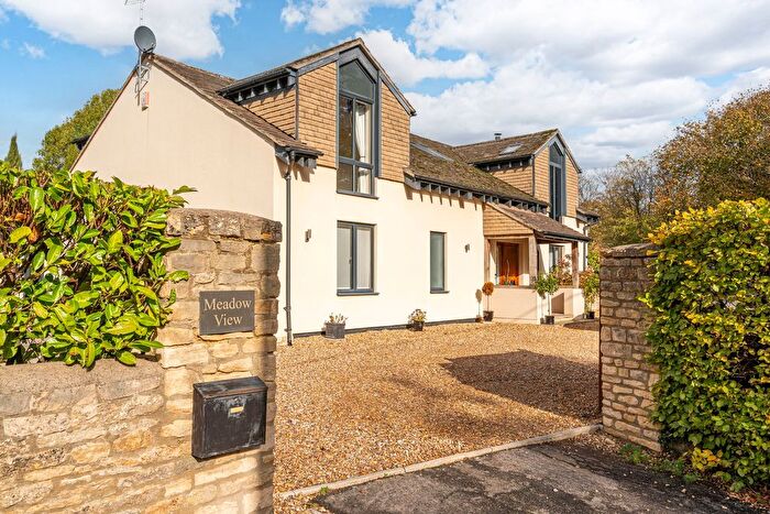 4 Bedroom Detached House For Sale In West Street, Great Somerford, SN15