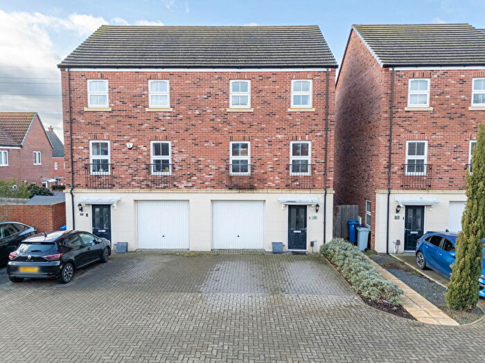 4 Bedroom Semi Detached House For Sale In Nina Carroll Way, Kettering, NN15