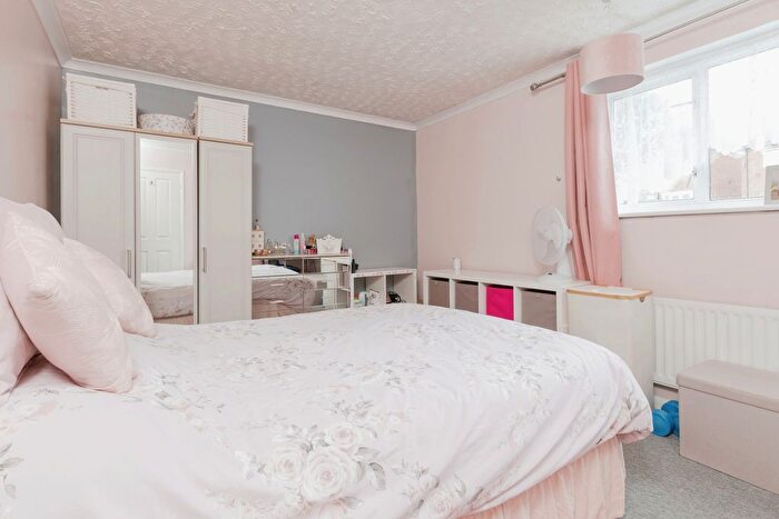 3 Bedroom Terraced House For Sale In St. Hildas Way, Gravesend, Kent, DA12