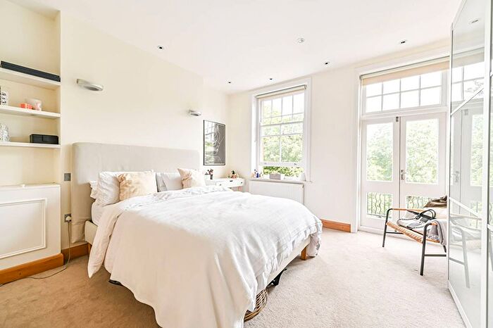 3 Bedroom Flat To Rent In Norfolk Mansions, Prince Of Wales Drive, Battersea Park, London, SW11