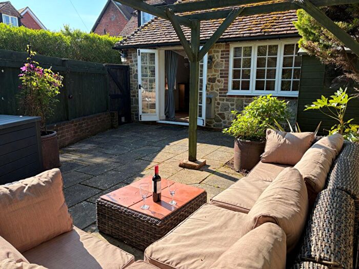 2 Bedroom Cottage For Sale In Queens Street, Stedham, GU29