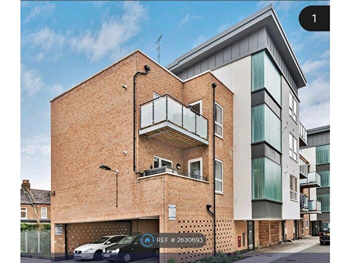 1 Bedroom Flat To Rent In Pears Road, Hounslow, TW3