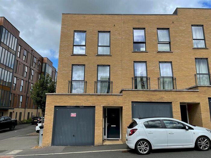 3 Bedroom End Of Terrace House To Rent In Horizon Place, Studio Way, Borehamwood, WD6