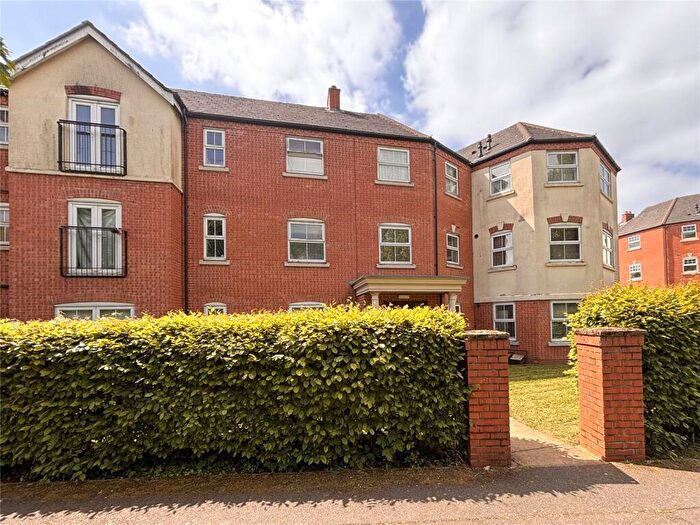 2 Bedroom Flat For Sale In Brandwood Crescent, Birmingham, West Midlands, B30