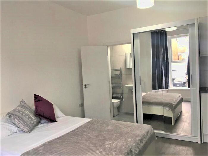 1 Bedroom Terraced House To Rent In Pembroke Road, Seven Kings, IG3