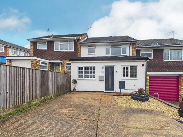 3 Bedroom Terraced House For Sale In Farndale Gardens, Hazlemere, HP15