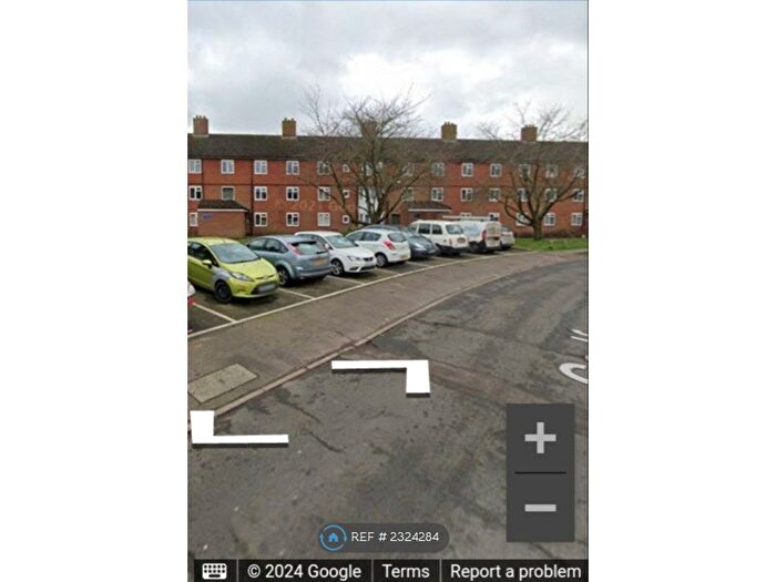 2 Bedroom Flat To Rent In Godfrey Walk, Ashford, TN23