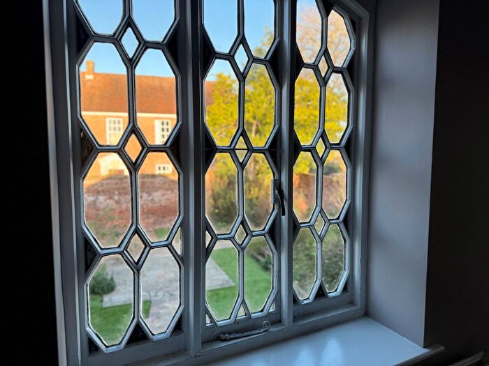 2 Bedroom Cottage To Rent In Middle Street, Taunton, TA1