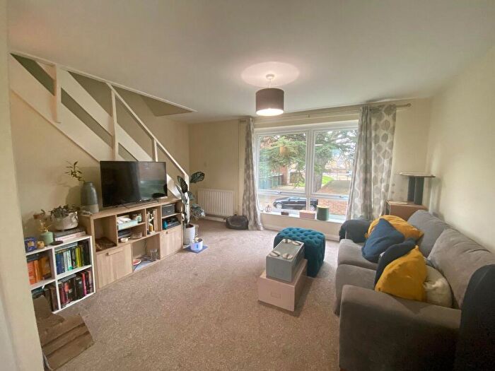 2 Bedroom Flat To Rent In Christchurch Road, Reading, RG2