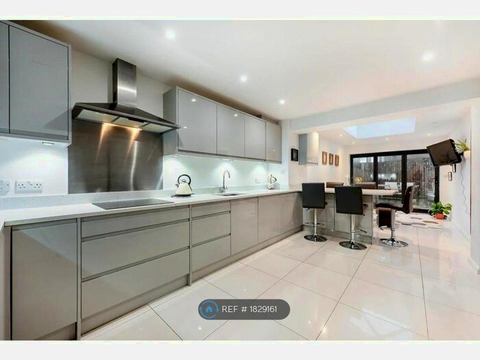 3 Bedroom Terraced House To Rent In Mandela Street, London, SW9